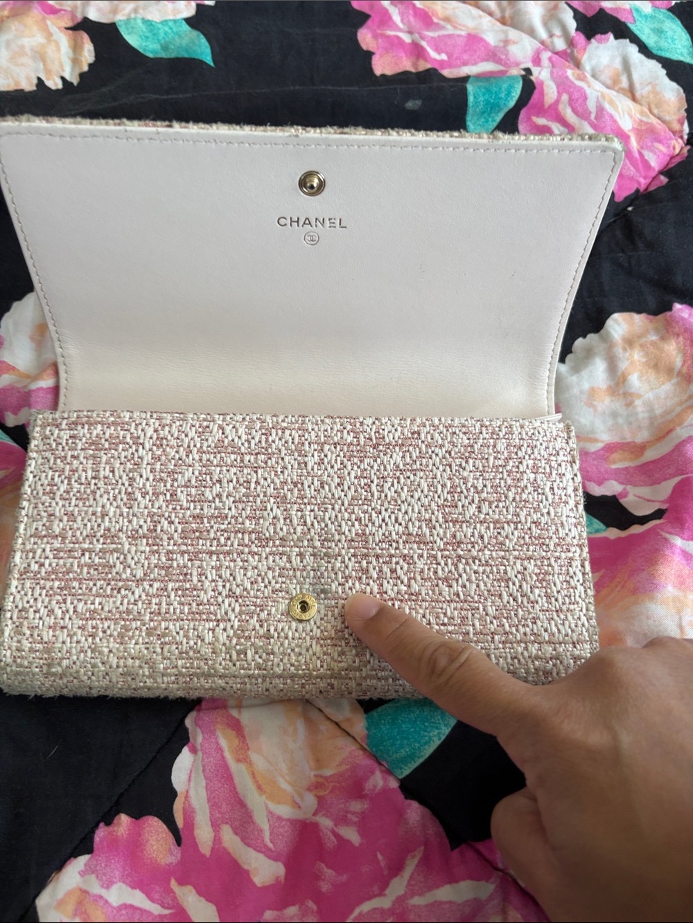 CHANEL Deauville Tweed Flap Wallet - Picture 3 of 16